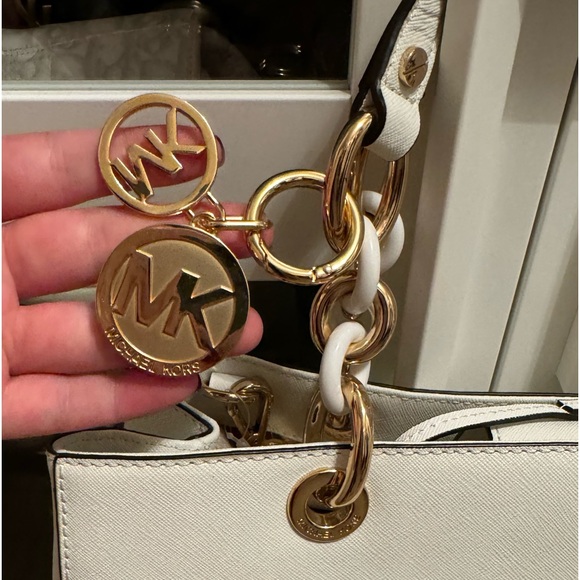 Michael Kors White Safiano Leather Handbag - Picture 13 of 16